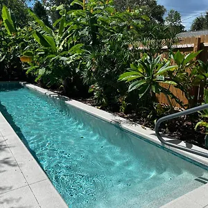 Hollingsworth With Pool Apartment