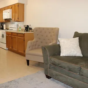 Hidden Emerald-apartment With Kitchen And Laundry Apartment